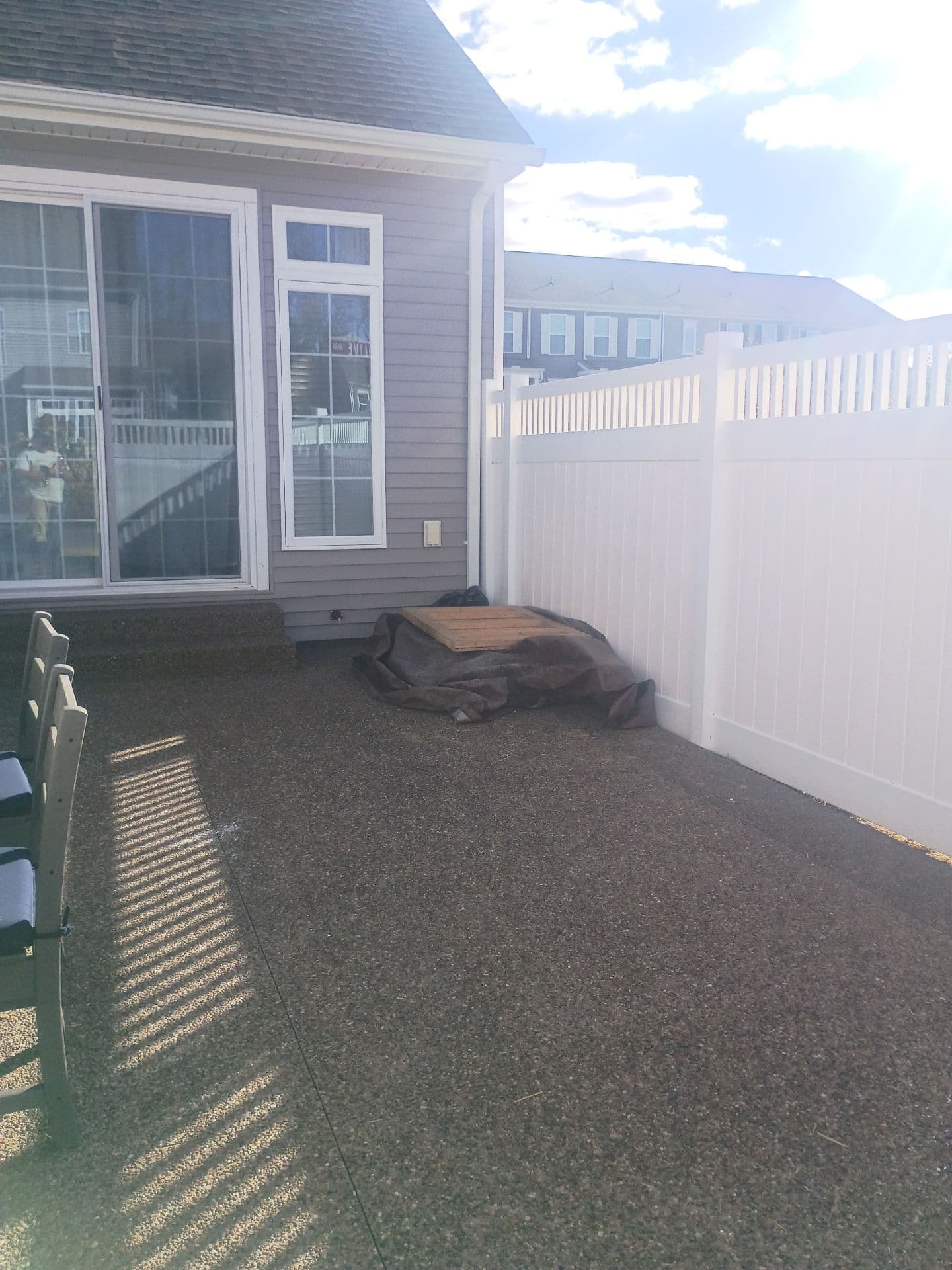 Gallery photos for Enhancing Privacy with a Vinyl Fence: Image #1