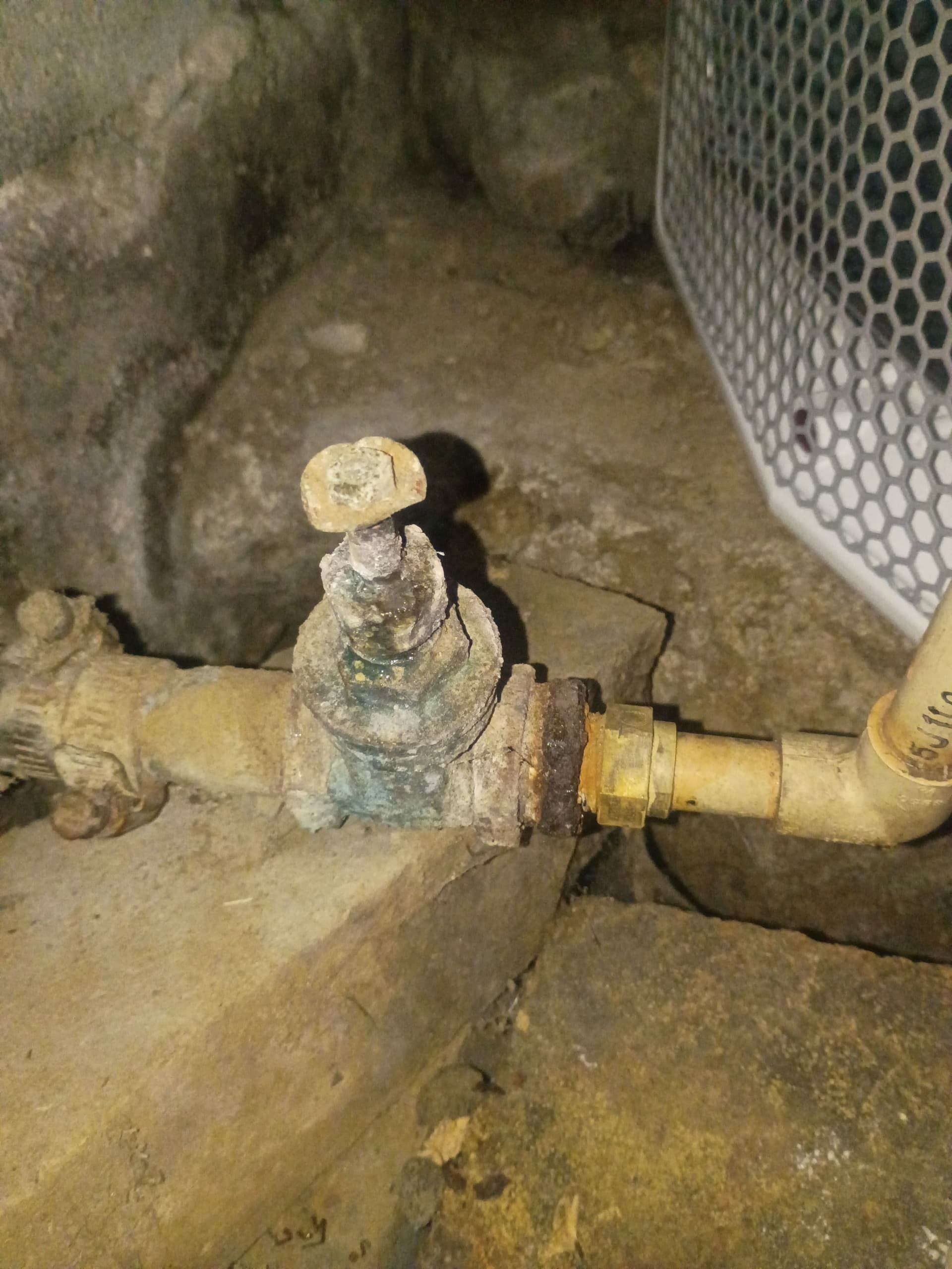 Seamless Water Main Valve Replacement