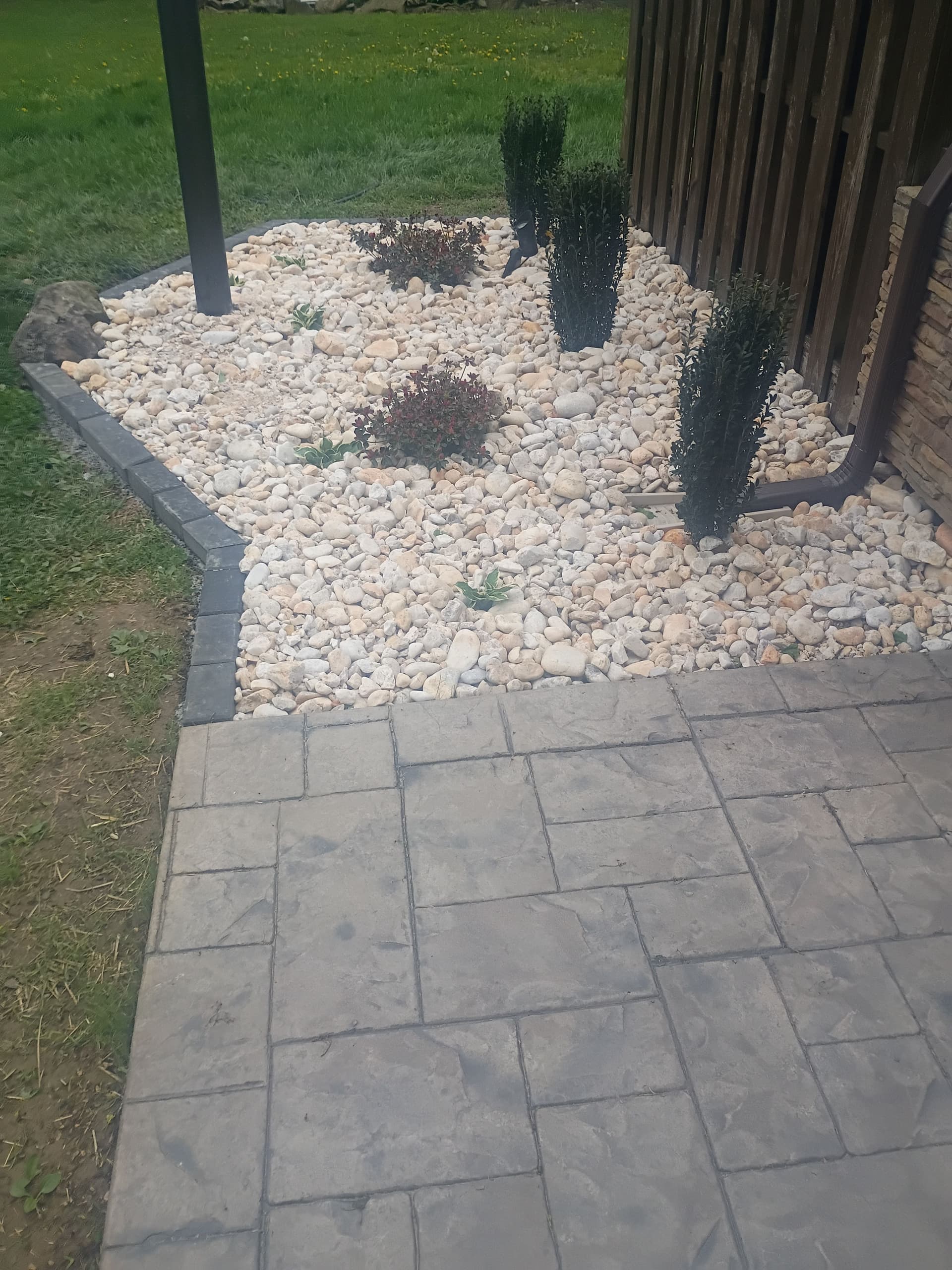 Gallery photos for Garden Bed Makeover with Holland Paver Borders and River Rock: Image #7