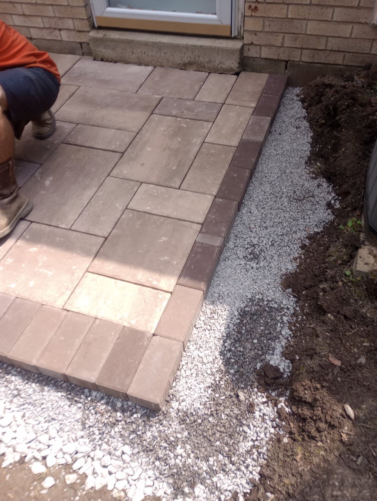 Project Sleek Backyard Patio with Travertine Pavers image